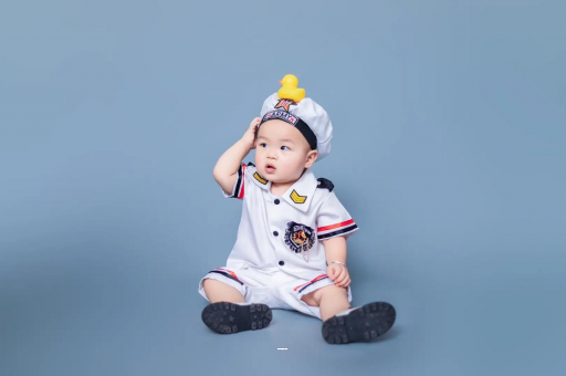 呼和浩特宝宝老摇头怎么回事